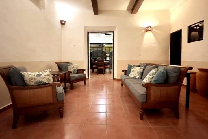 Casa Salvador - Charming 2 Bed With Large Kitchen - Mérida