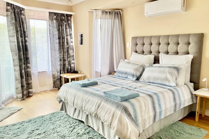 Main bedroom 