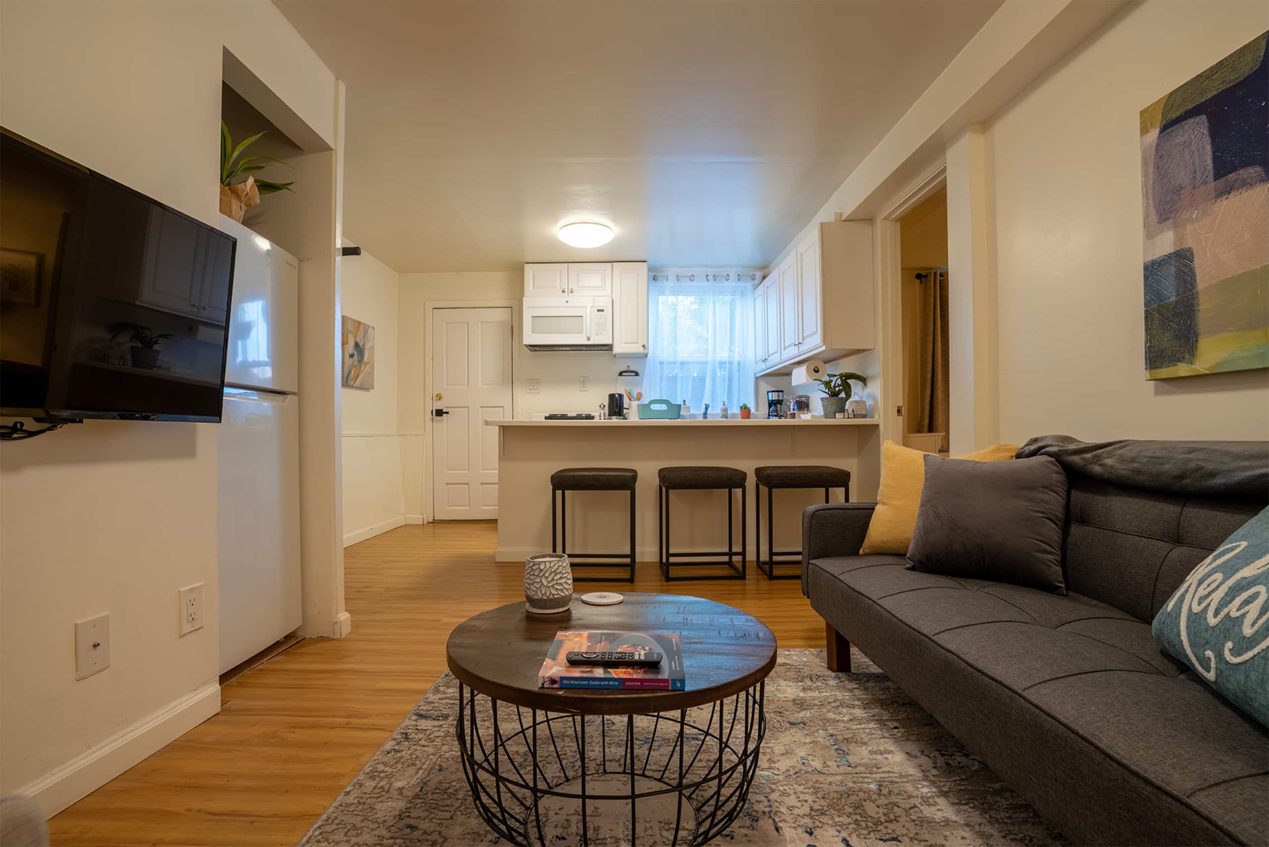 Private Parqueside Patio Suite - Image 3