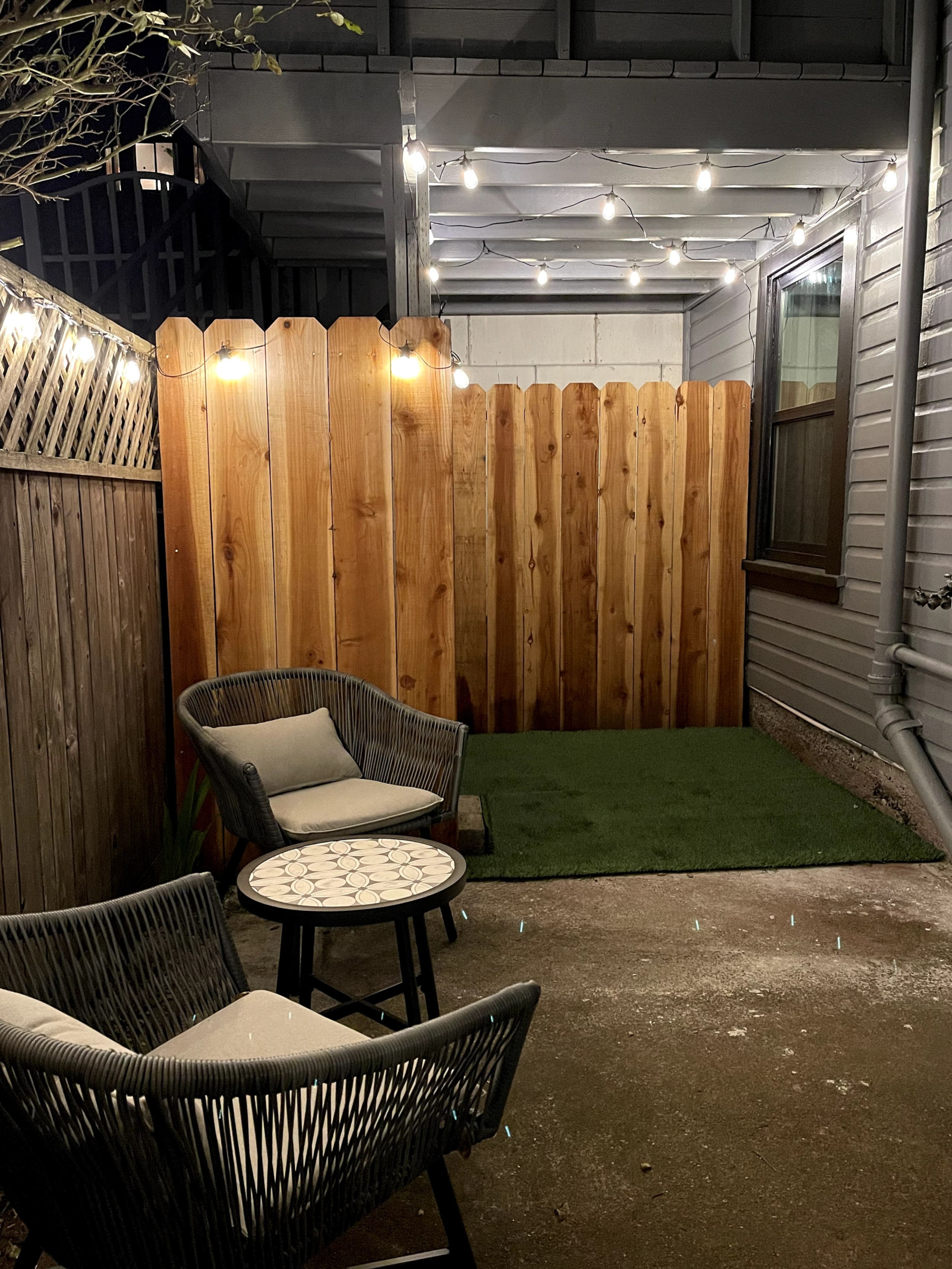 Private Parqueside Patio Suite - Image 11