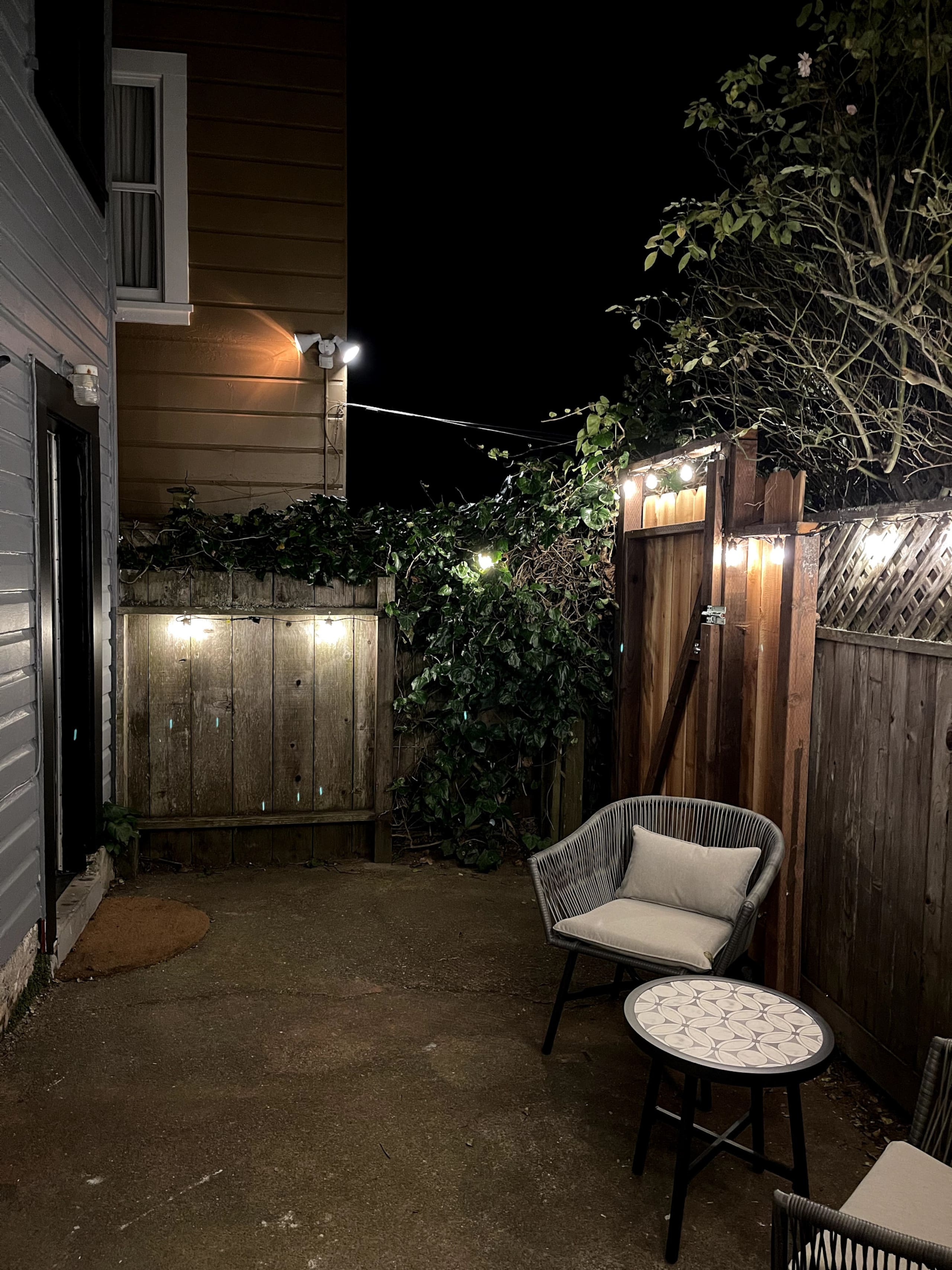 Private Parqueside Patio Suite - Image 13
