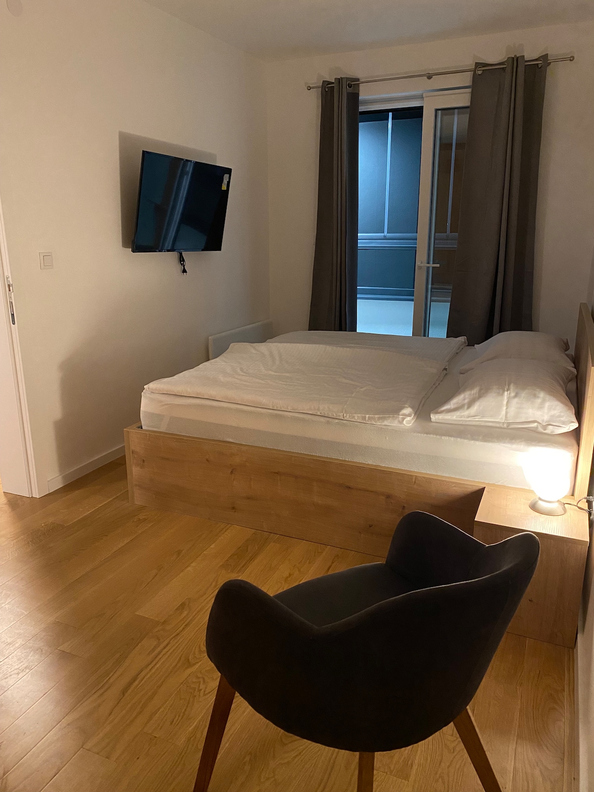 საძინებელი 1