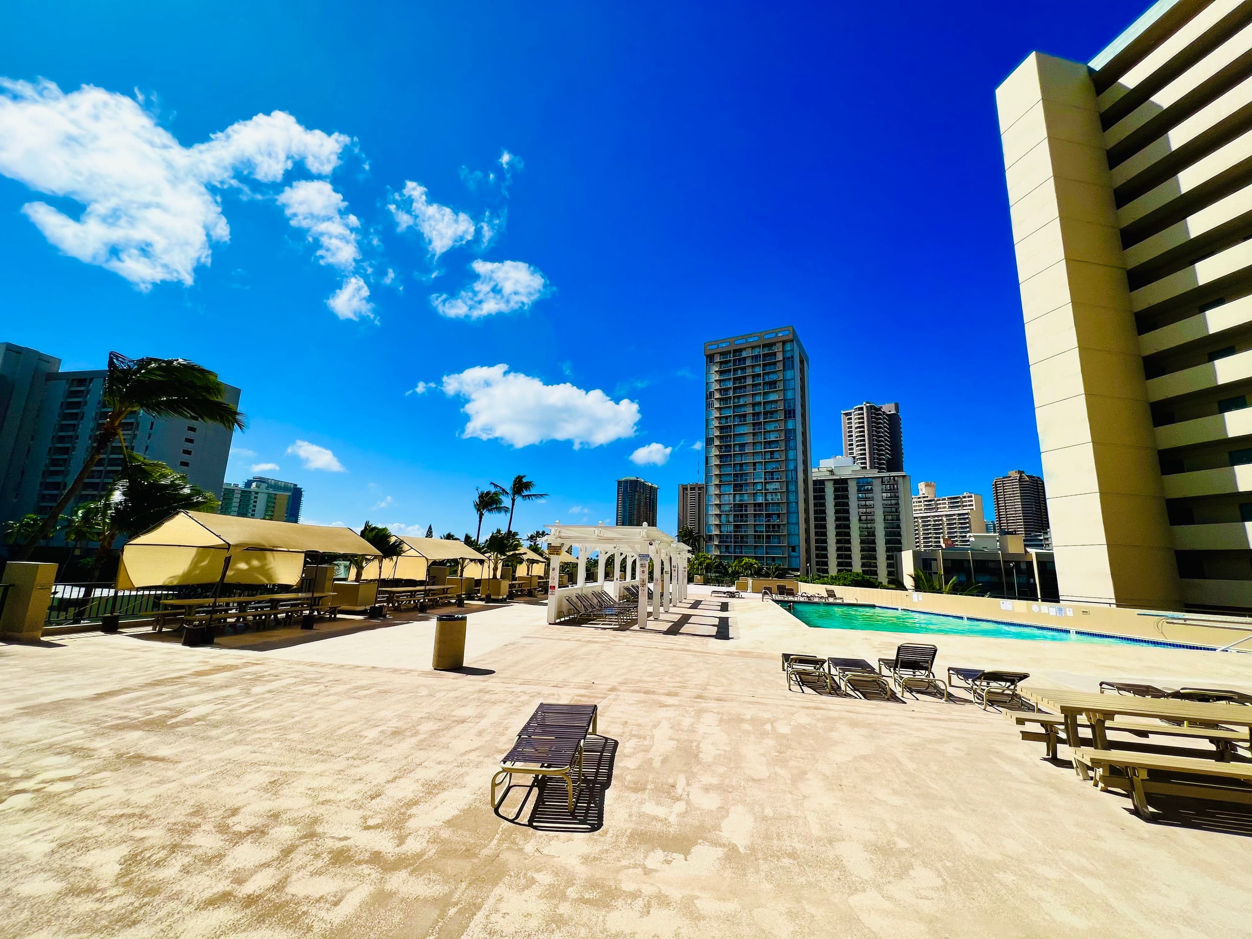 Condo in Honolulu · ★4.73 · Studio · 2 beds · 1 private bath - Image 39