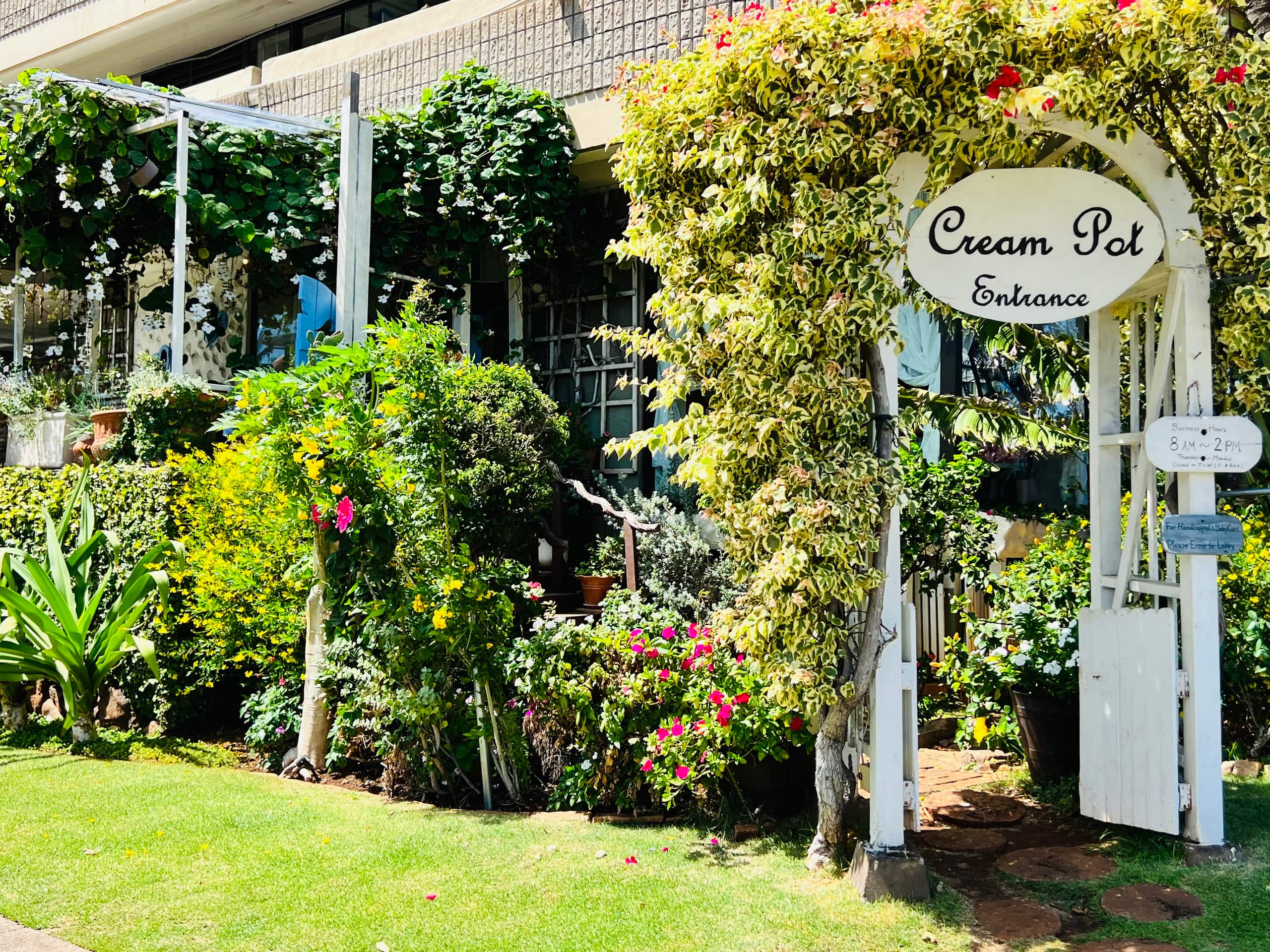 Condo in Honolulu · ★4.73 · Studio · 2 beds · 1 private bath - Image 45