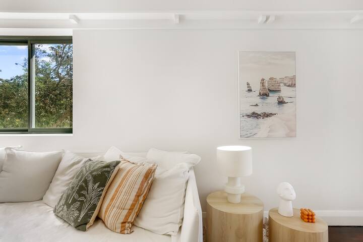 Bronte Bliss gallery image 5