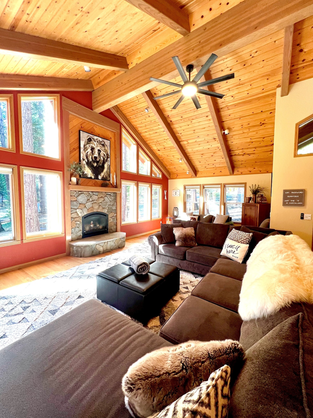 Fabulous, Family Friendly Sunny_Bear_Chalet Cabins for Rent in