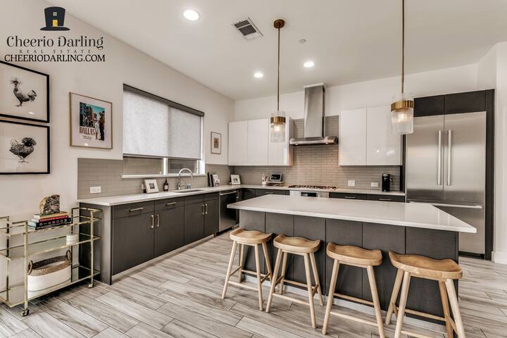 Luxury midterm rental in Bishop Arts gallery image 4