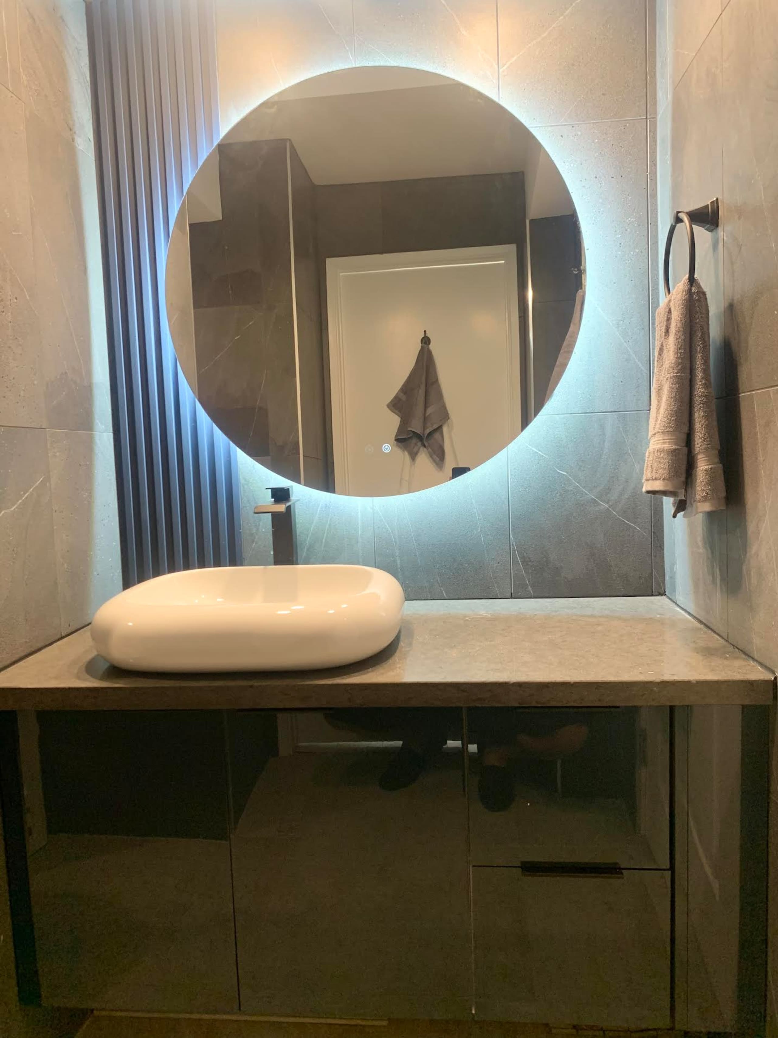 Condo in Honolulu · ★4.76 · 1 bedroom · 3 beds · 1 private bath - Image 3