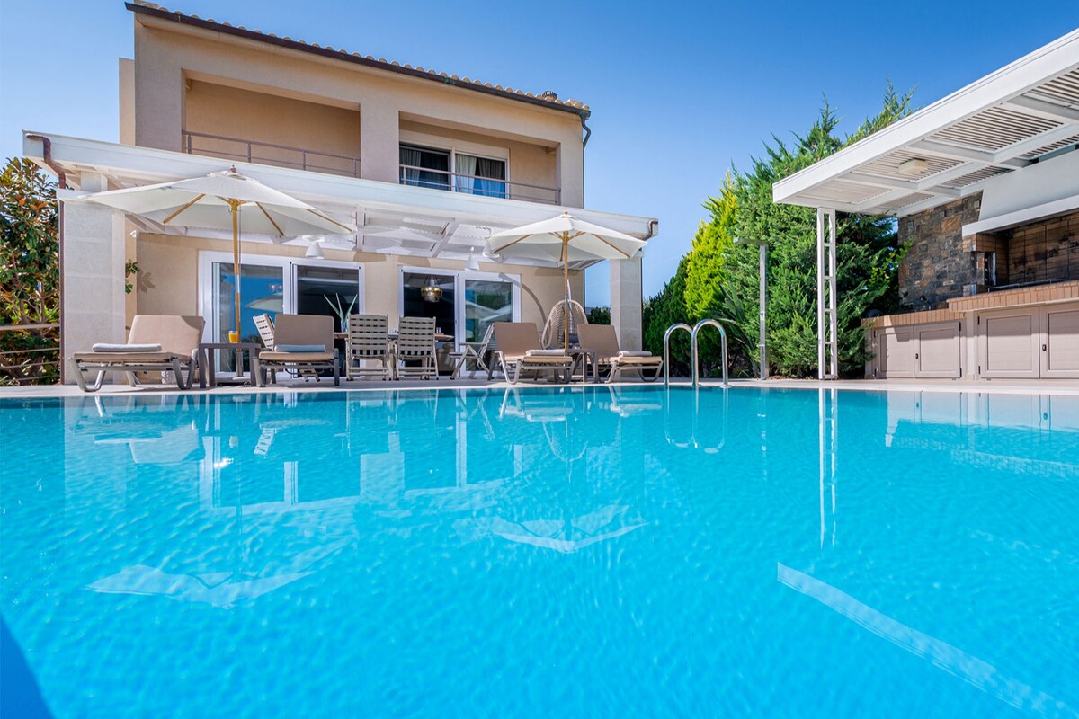 Villa Faros — view 5