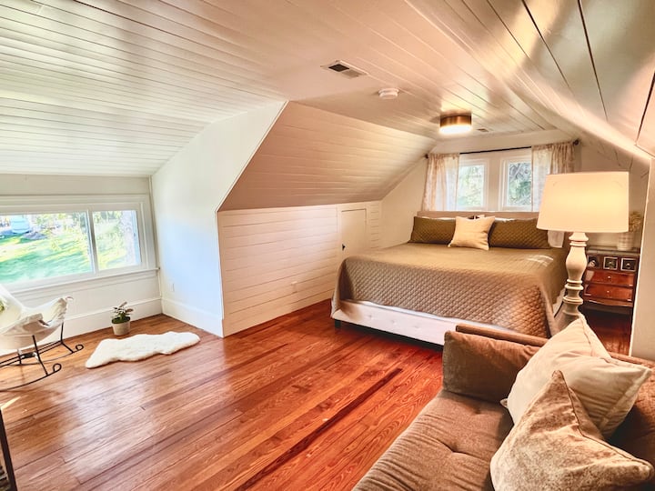 Горе - Спалня #2 с двойно легло