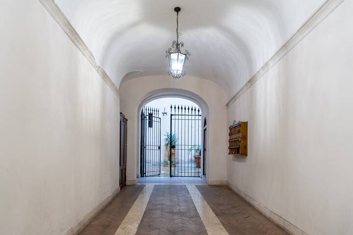 Rental In Rome – Luxury apt in the heart of Rome gallery image 5