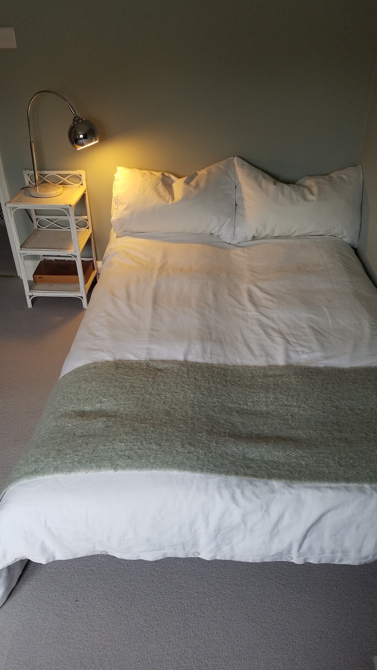 Kauč na razvlačenje / ured.