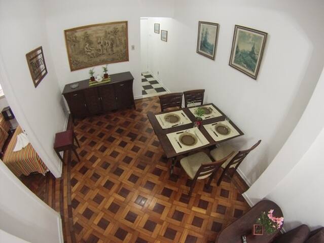 Copacabana Abençoada! Ao lado da praia e do metro! gallery image 4