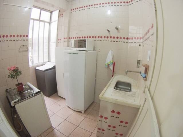 Copacabana Abençoada! Ao lado da praia e do metro! gallery image 5