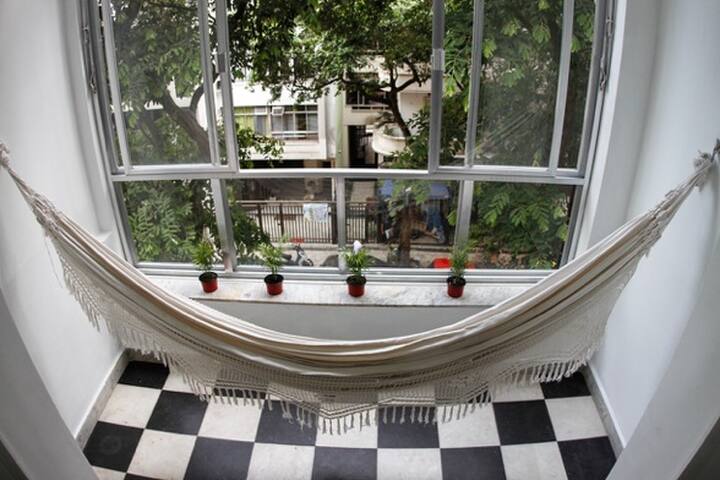 Copacabana Abençoada! Ao lado da praia e do metro!