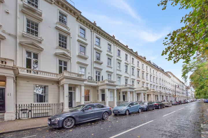 Large 4 Bedroom Flat w Amazing Roof Terrace! gallery image 2