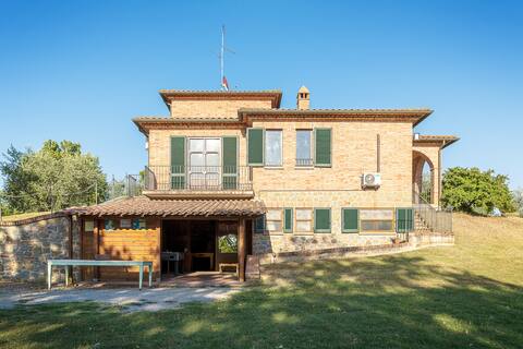 Villa Verde - surrounded by Tuscan countryside