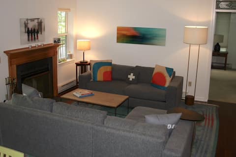Five-Star Family Friendly Townhouse
