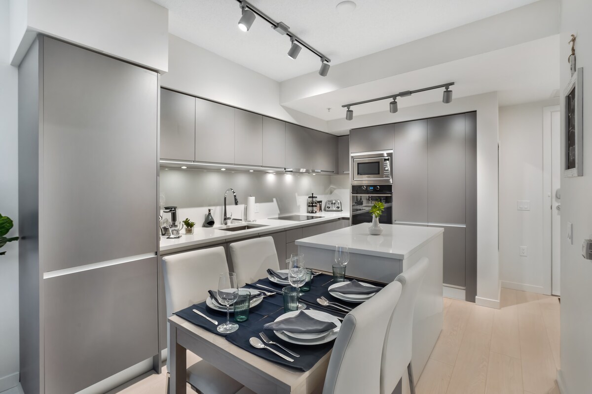 Modern & Trendy 1-Bedroom Vancouver Apartment