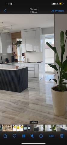 Amasing Panthouse w Sea view – Shopping mall spot gallery image 3