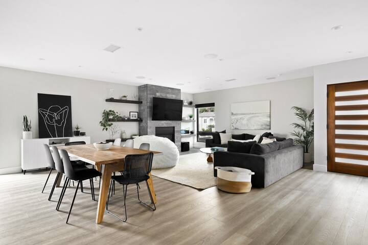 Divine Modern Beach Living – 3BD gallery image 4