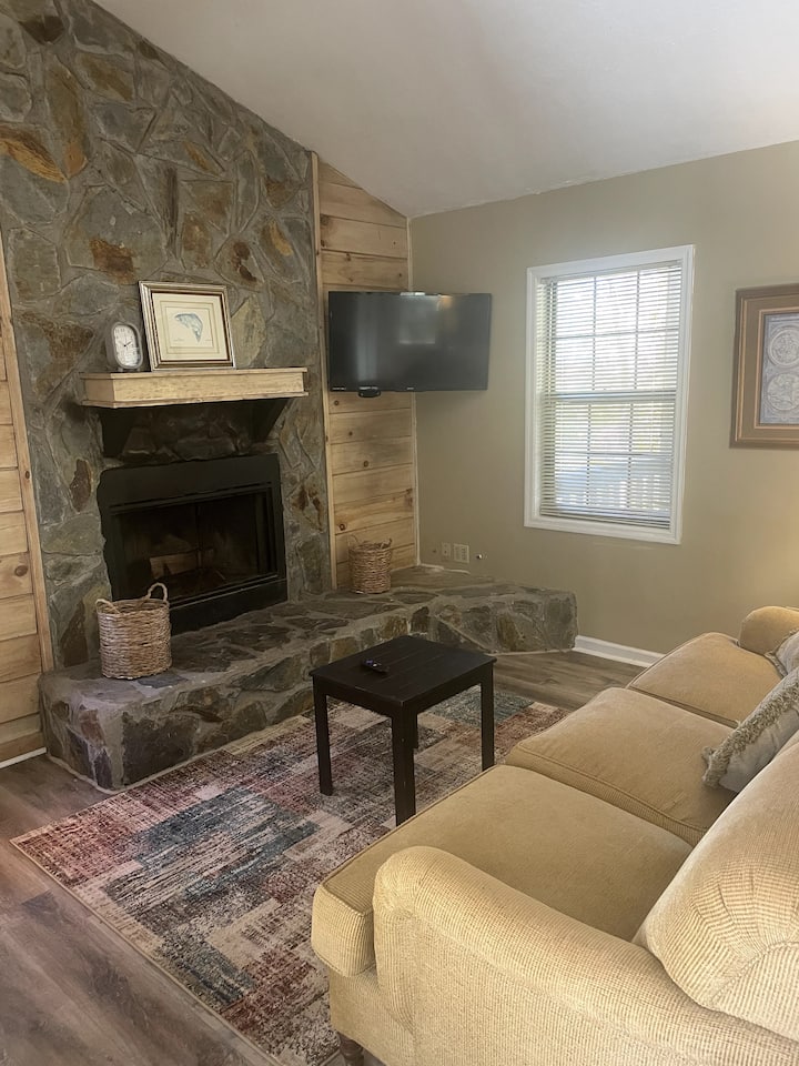 Nacoochee 4 - Helen, GA