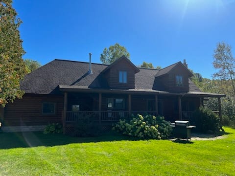 Vista Grand Lodge on Munising Bay