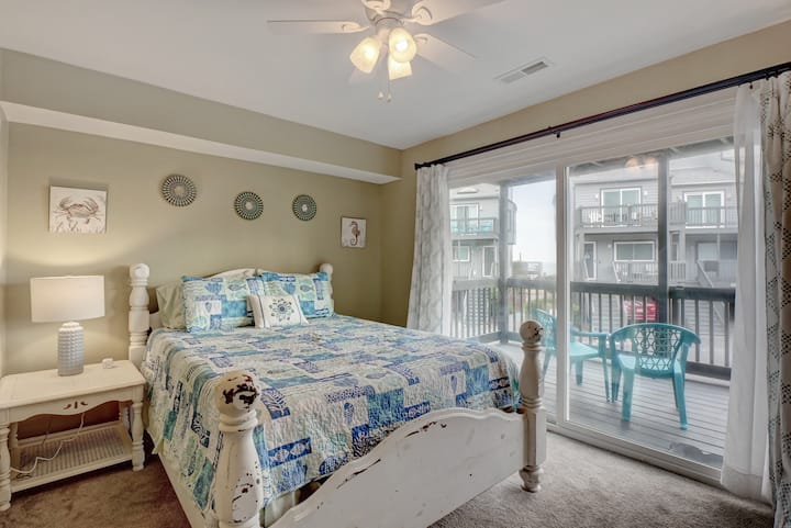 Dormitorio tamaño queen en el primer piso