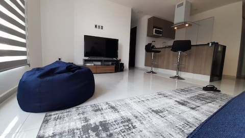 Anuncio de Airbnb popular: Lovely apartment with immediate access to the train! en Guadalajara