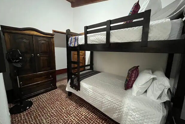 4th Bedroom
/
Forth Bedroom