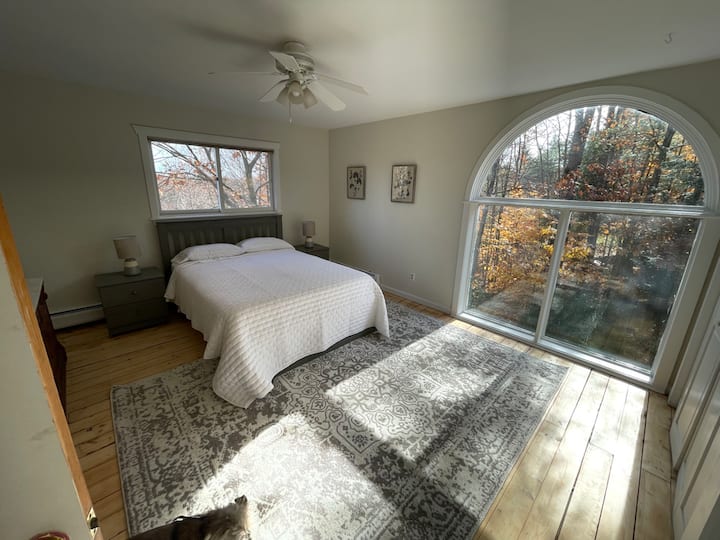 Dhomë gjumi "Queen" e nivelit të sipërm