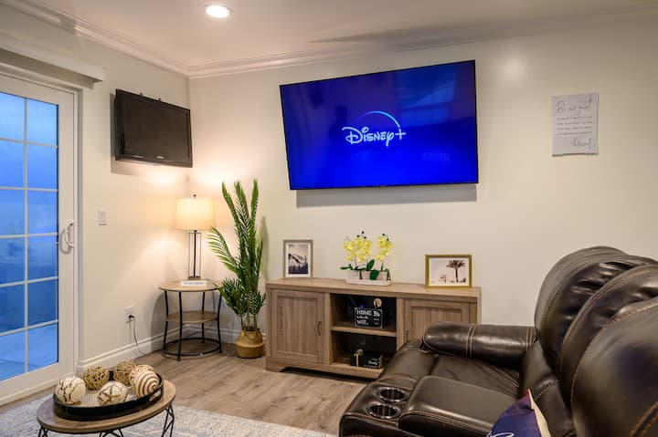 Riverside Downtown: Cozy Home With Fire Pit&games - Riverside, CA