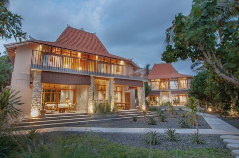Three Bedroom Wooden Villa at Diamond Nusa Penida