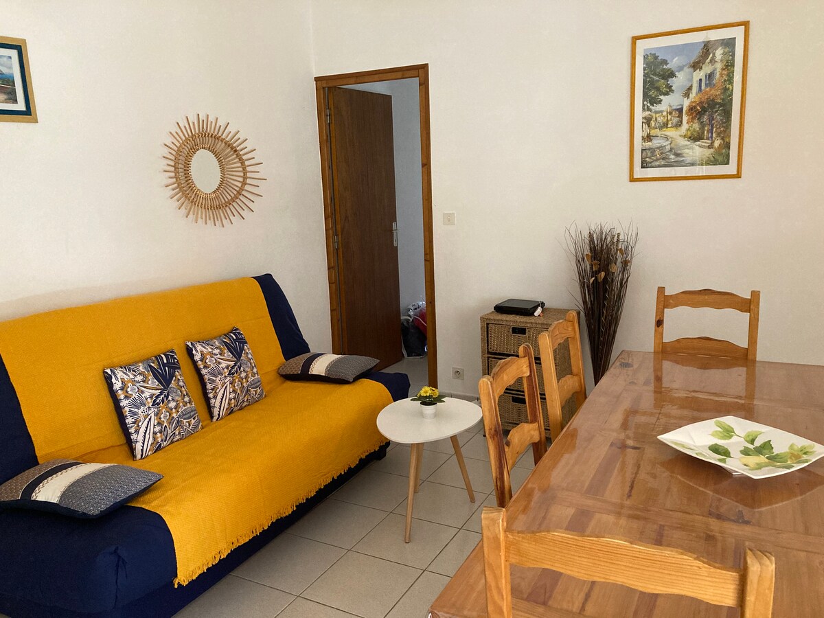 Annonce Airbnb populaire: Ste Lucie de Porto-Vecchio, ground floor villa rated 3* à Conca