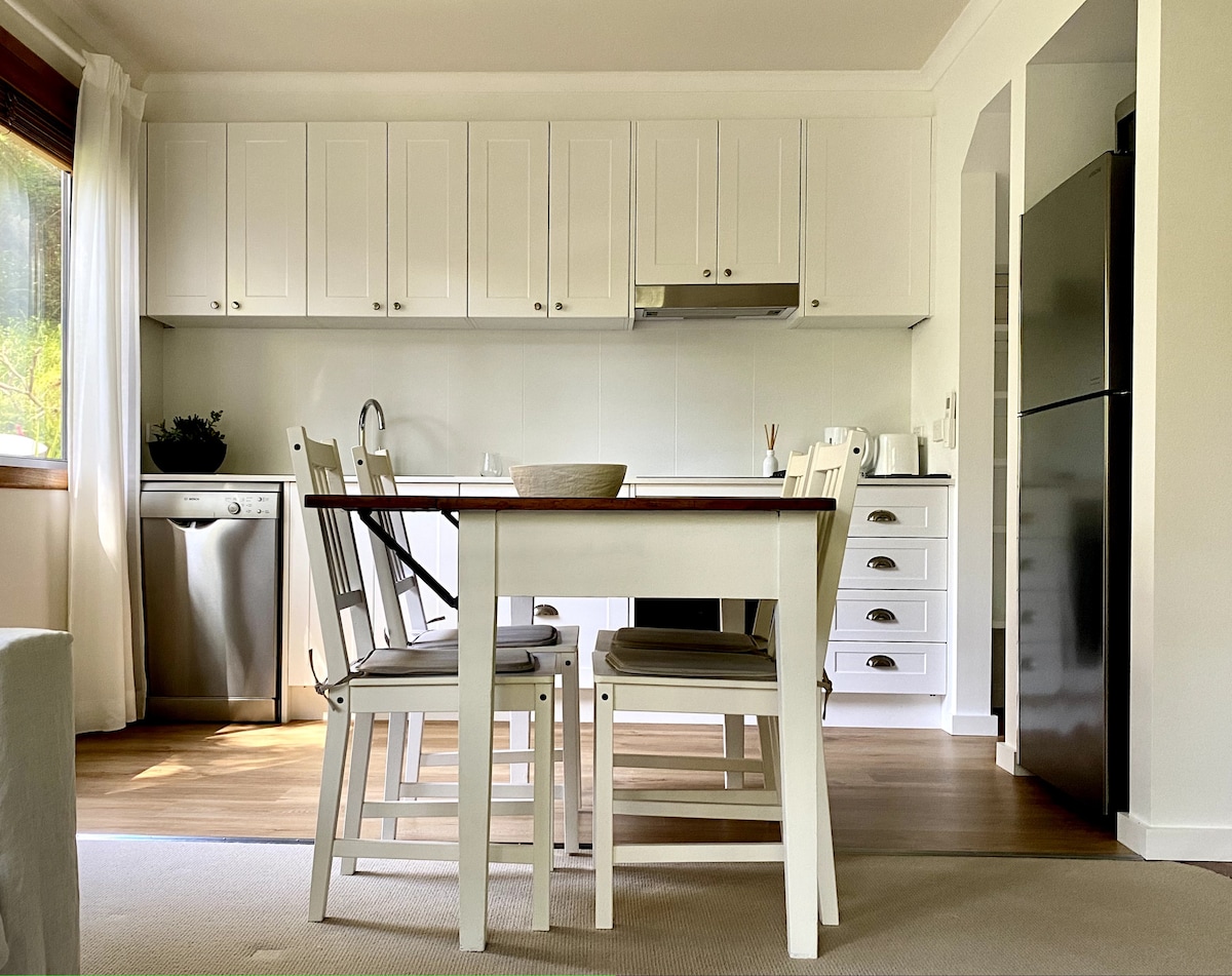 Top Airbnb: Coastal Canopy in Avoca Beach