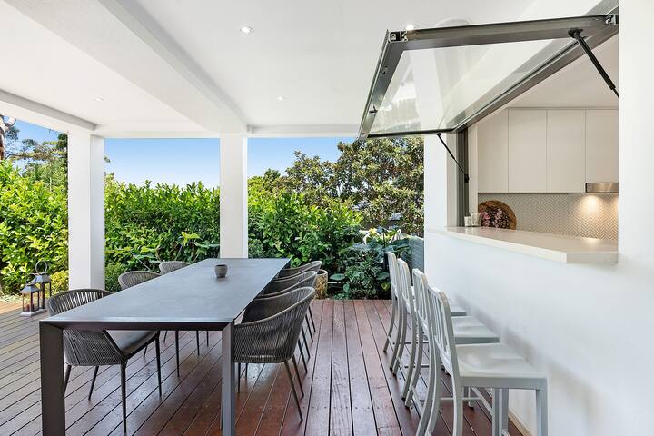 Villa Royale with Pool gallery image 2