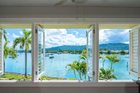 Oceanfront 2Bdr Apt Views Pool Beach Access