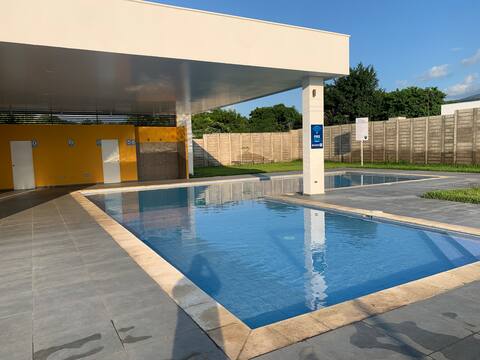 Comfortable 2 bedroom house and pool access