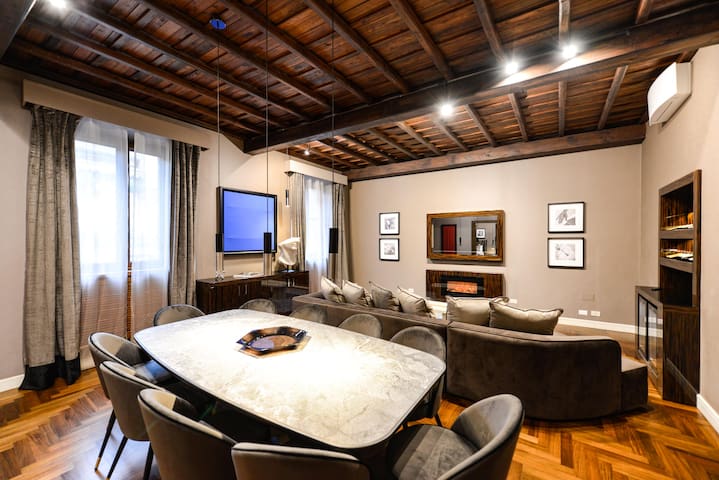 The Frattina – Elegant 5Bdr 3Bth @ Spanish Steps