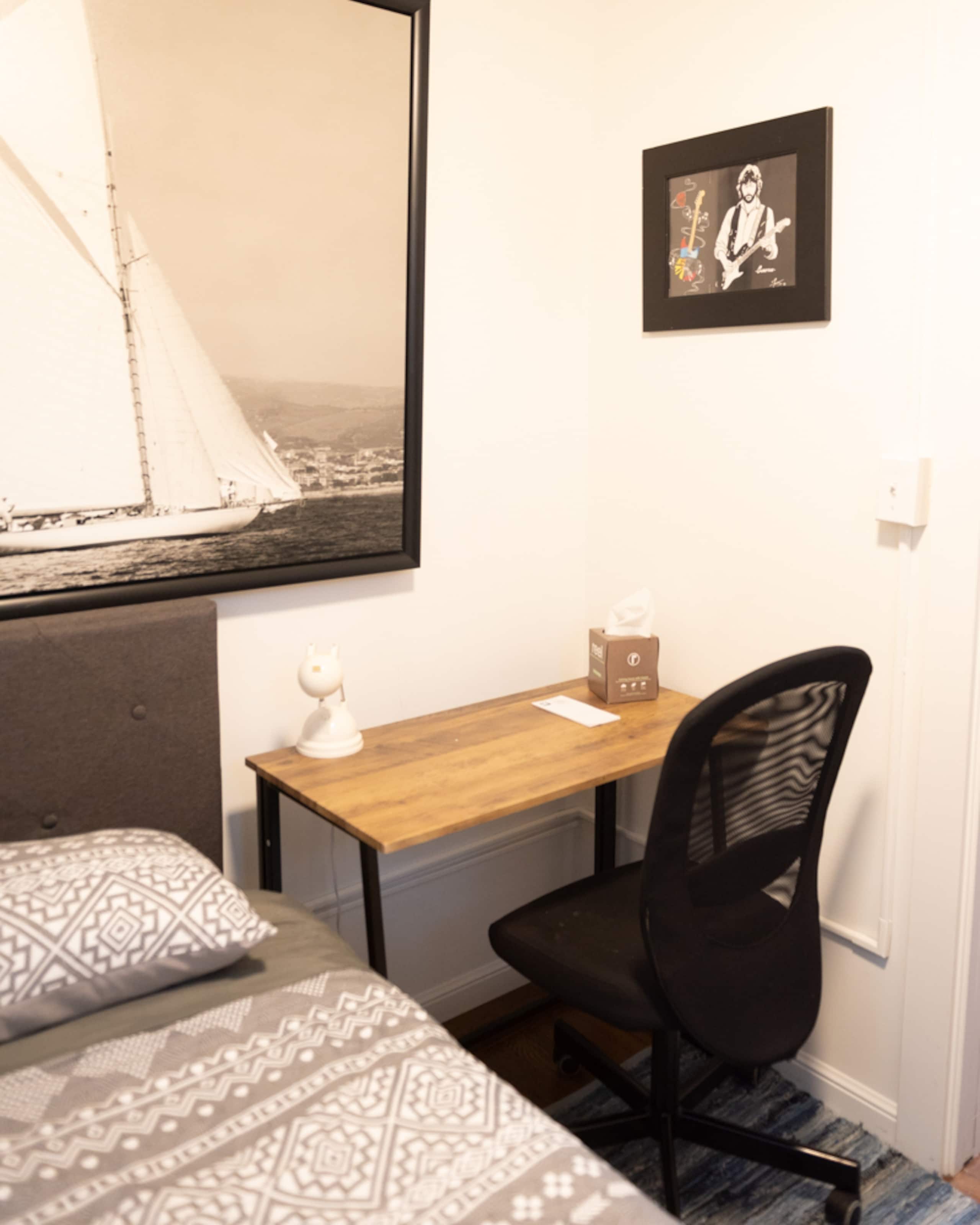 Guesthouse in San Francisco · ★4.95 · 2 bedrooms · 3 beds · 1 bath - Image 10