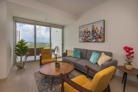 Top performing Airbnb: Malecon Cancun Ocean & Lagoon View w/Pool & Padel in Supermanzana 6
