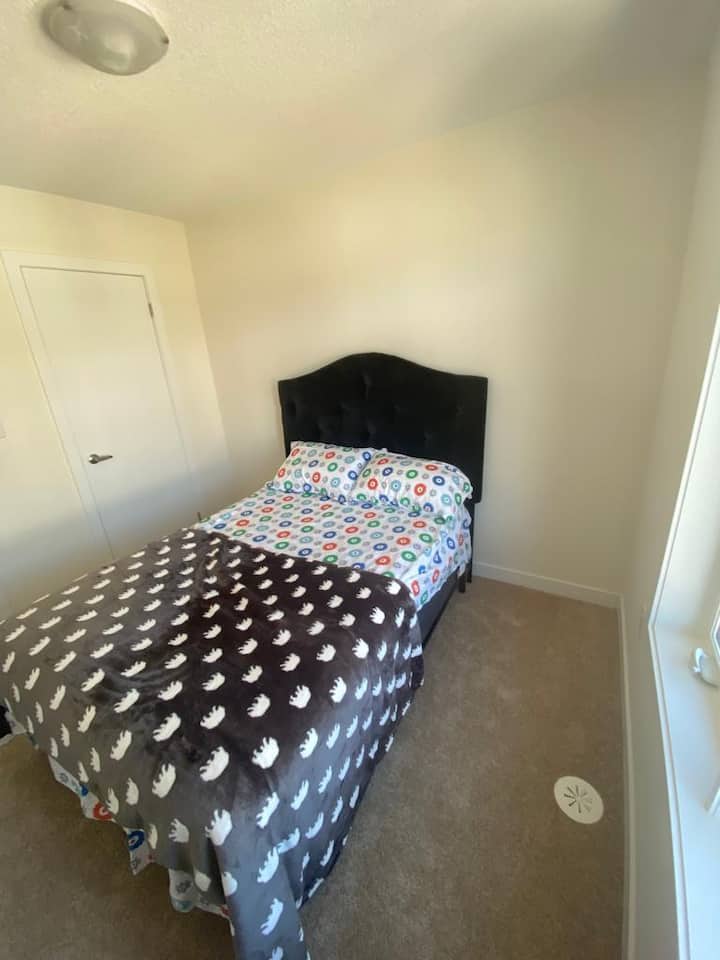 Top 10 PetFriendly Airbnbs In Oshawa, Canada Updated 2024 Trip101