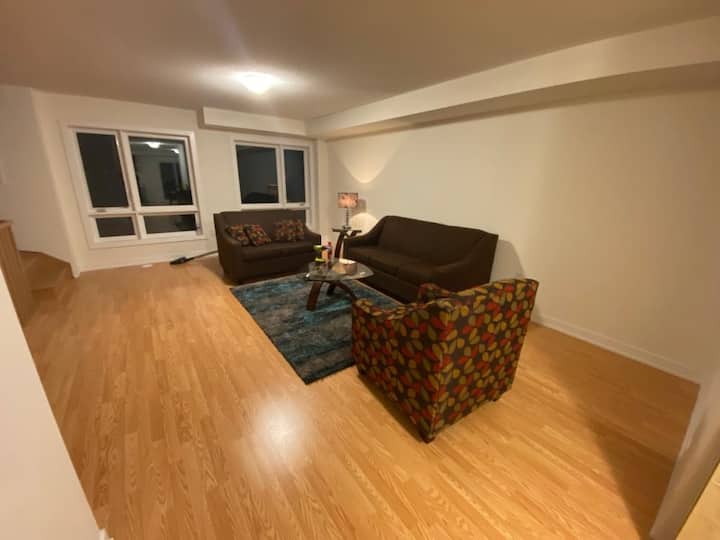 Top 10 PetFriendly Airbnbs In Oshawa, Canada Updated 2024 Trip101