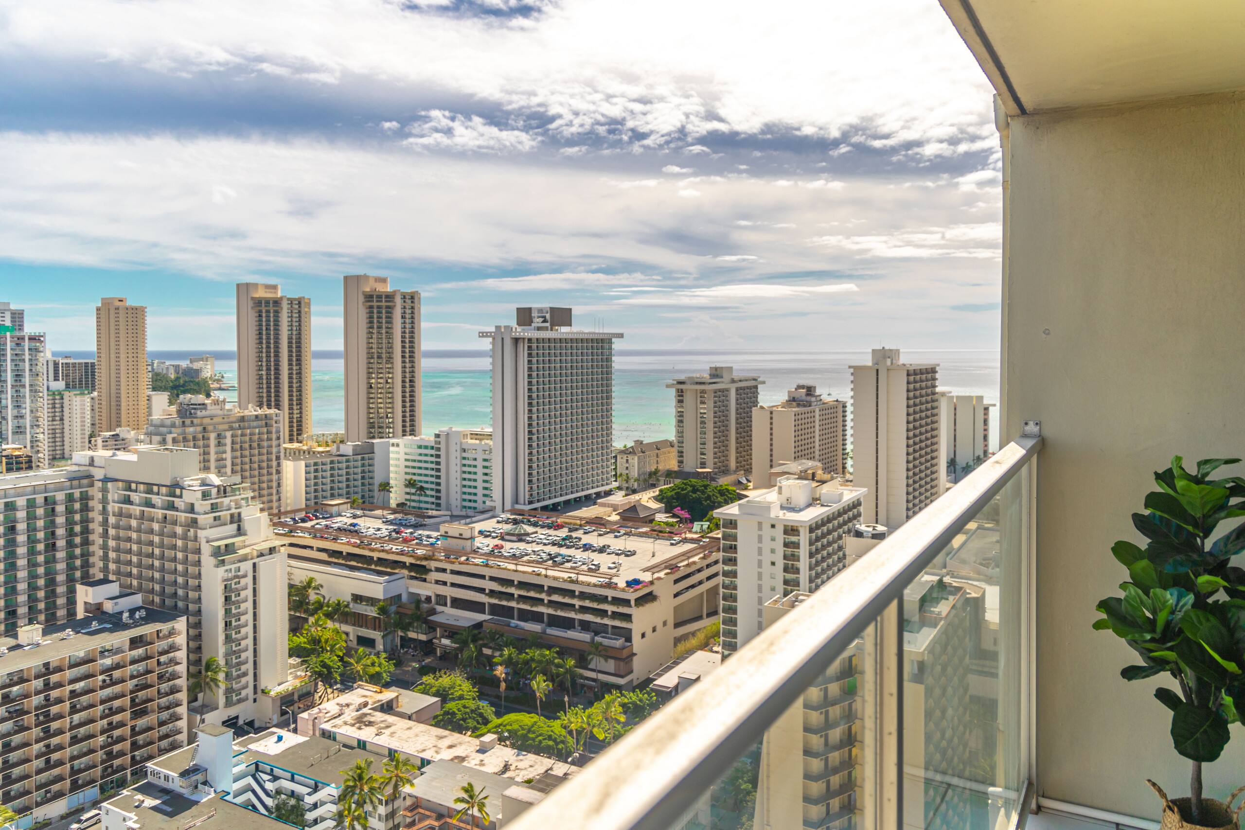 Condo in Honolulu · ★4.93 · Studio · 1 bed · 1 bath - Image 3