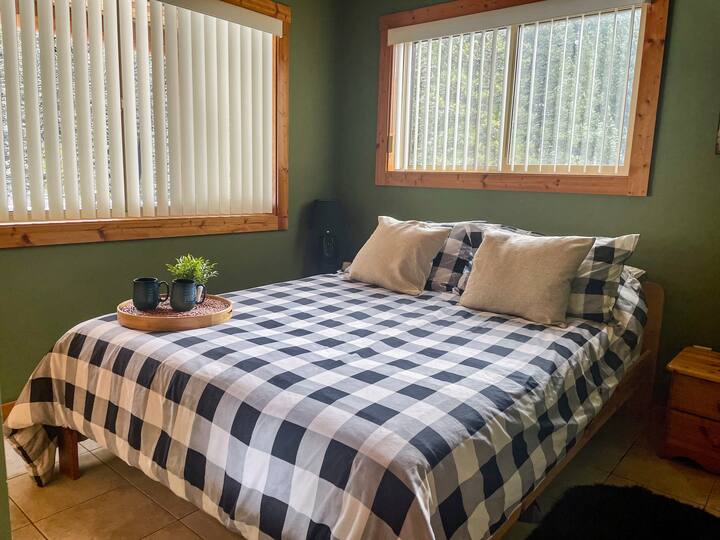 Harper's Hideaway "Perfect for your next getaway" Condominiums for