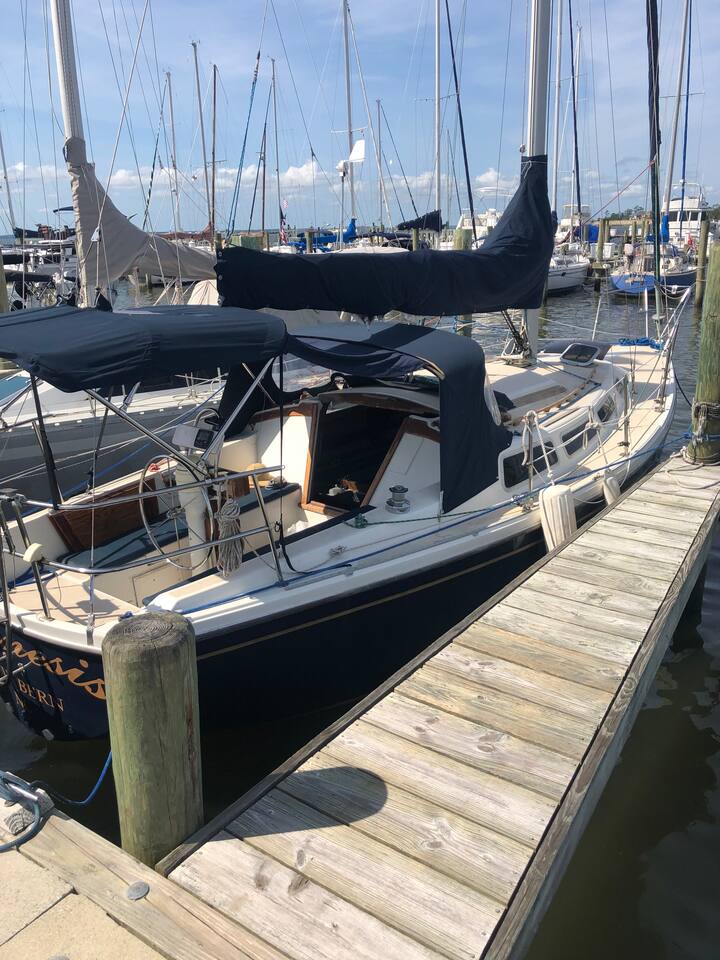 Sailboat docked in Quaint Village of Oriental N.C. Boats for Rent in