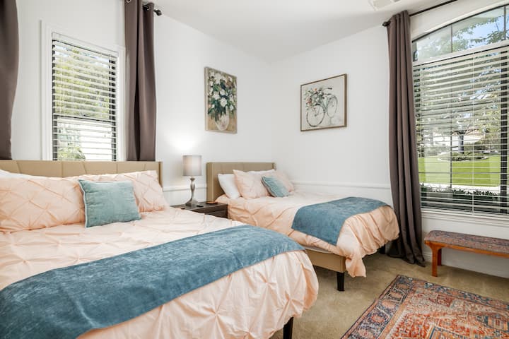 Bedroom #3 with 2 double memory foam mattresses