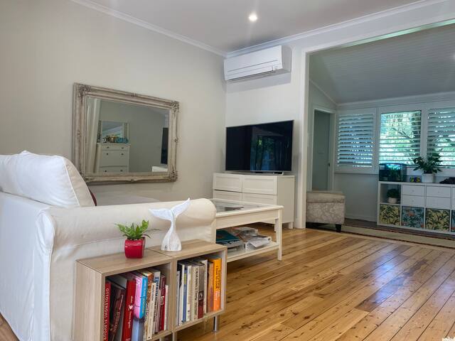 Beautiful home & Cabin walking distance to Avalon gallery image 5