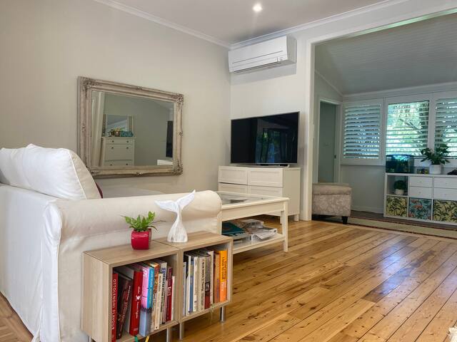 Beautiful home & Cabin walking distance to Avalon gallery image 4