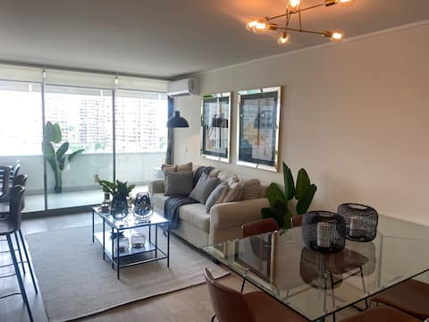 Top Airbnb: Apartment with pool, nearby mall and safe terrace in Santiago